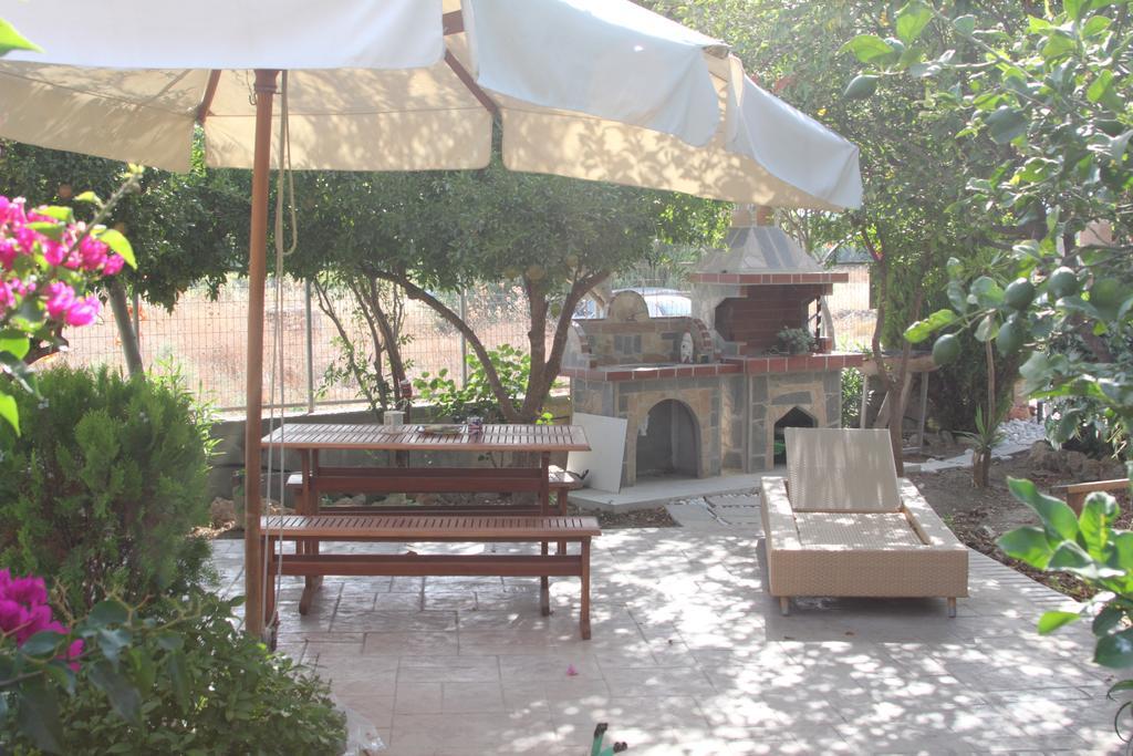 Paul'S Garden Studios CCharaki Zewnętrze zdjęcie